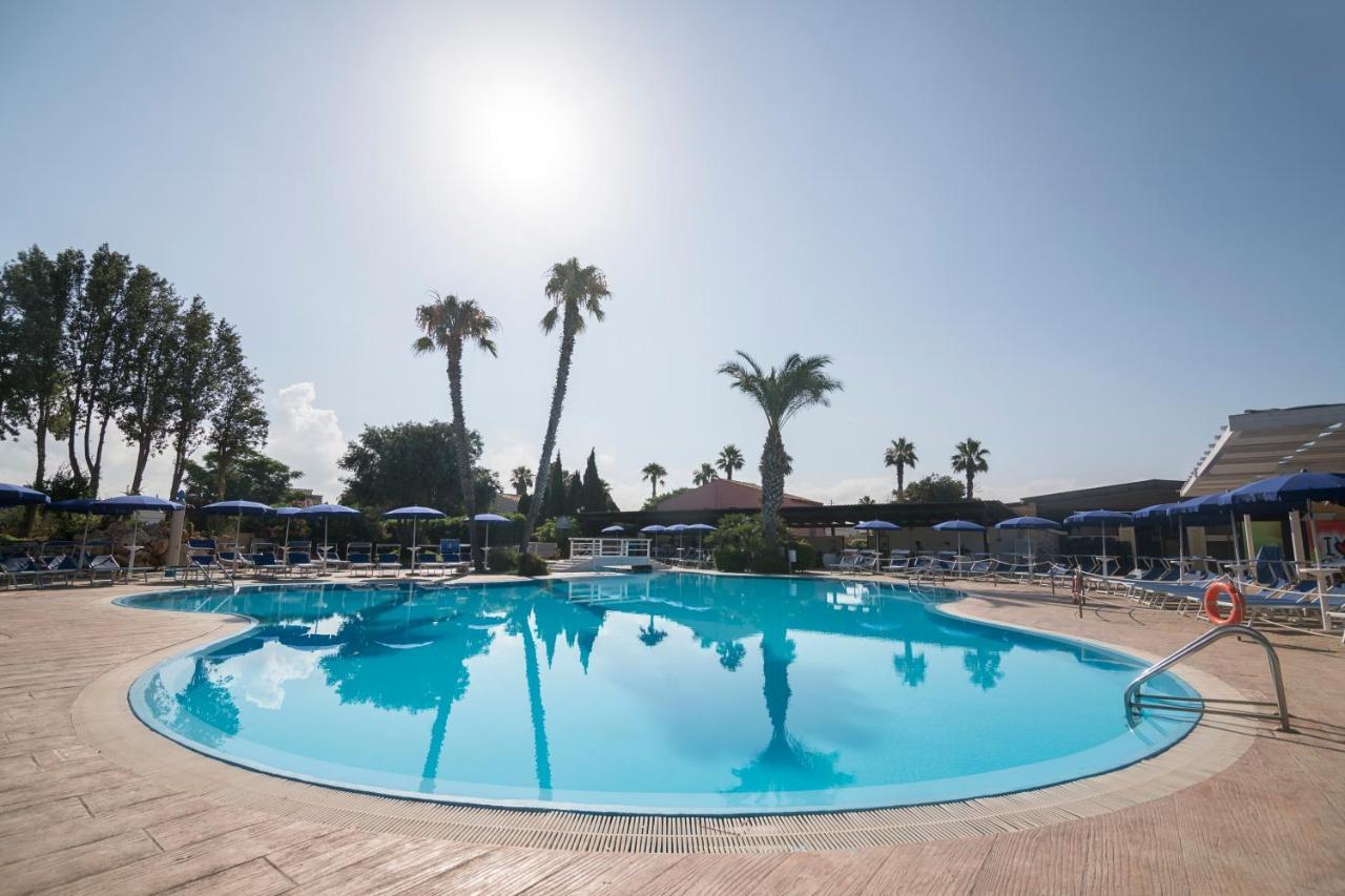 Delfino Beach Hotel Марсала Екстериор снимка